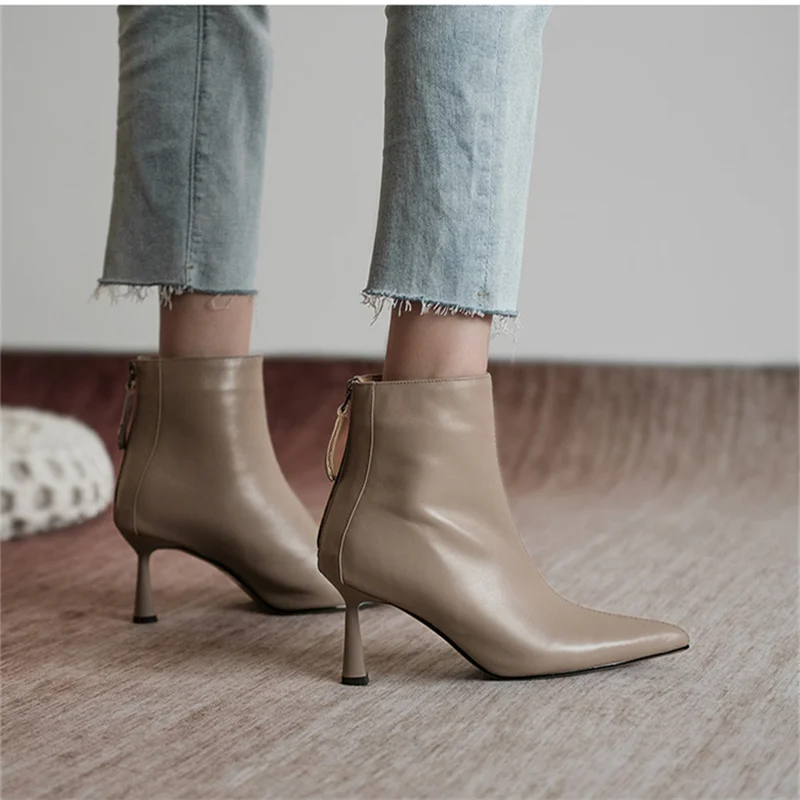 Pointed Toe Short Boots Women's 2022 New Stiletto Bare Boots Leather Single Spring And Autumn Temperament High Heels Soft Beige
Pointed Toe Short Boots Women's 2022 New Stiletto Bare Boots Leather Single Spring And Autumn Temperament High Heels Soft Beige