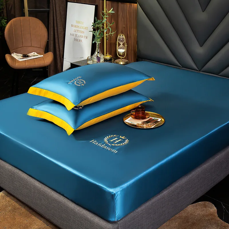 Simple Embroidery Ice Silk Mattress Fitted Sheet Air Conditioning Mat Set Bedspread Mattress Protective Cover Three Piece Set
Simple Embroidery Ice Silk Mattress Fitted Sheet Air Conditioning Mat Set Bedspread Mattress Protective Cover Three Piece Set