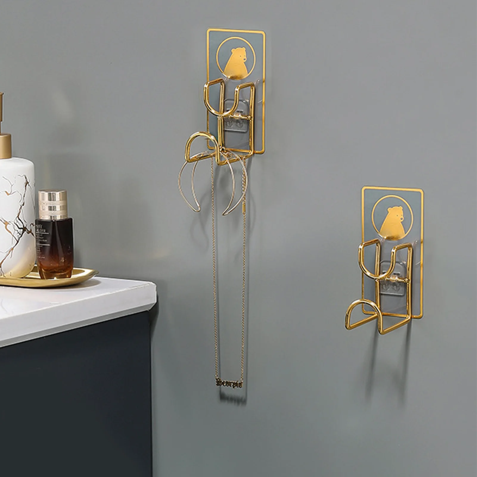 Nail-free Wash Basin Holder Hook Sturdy Space-Saving Non-Porous Wall-Mounted Adhesive Storage Rack Universal for Towel Sponge
Nail-free Wash Basin Holder Hook Sturdy Space-Saving Non-Porous Wall-Mounted Adhesive Storage Rack Universal for Towel Sponge