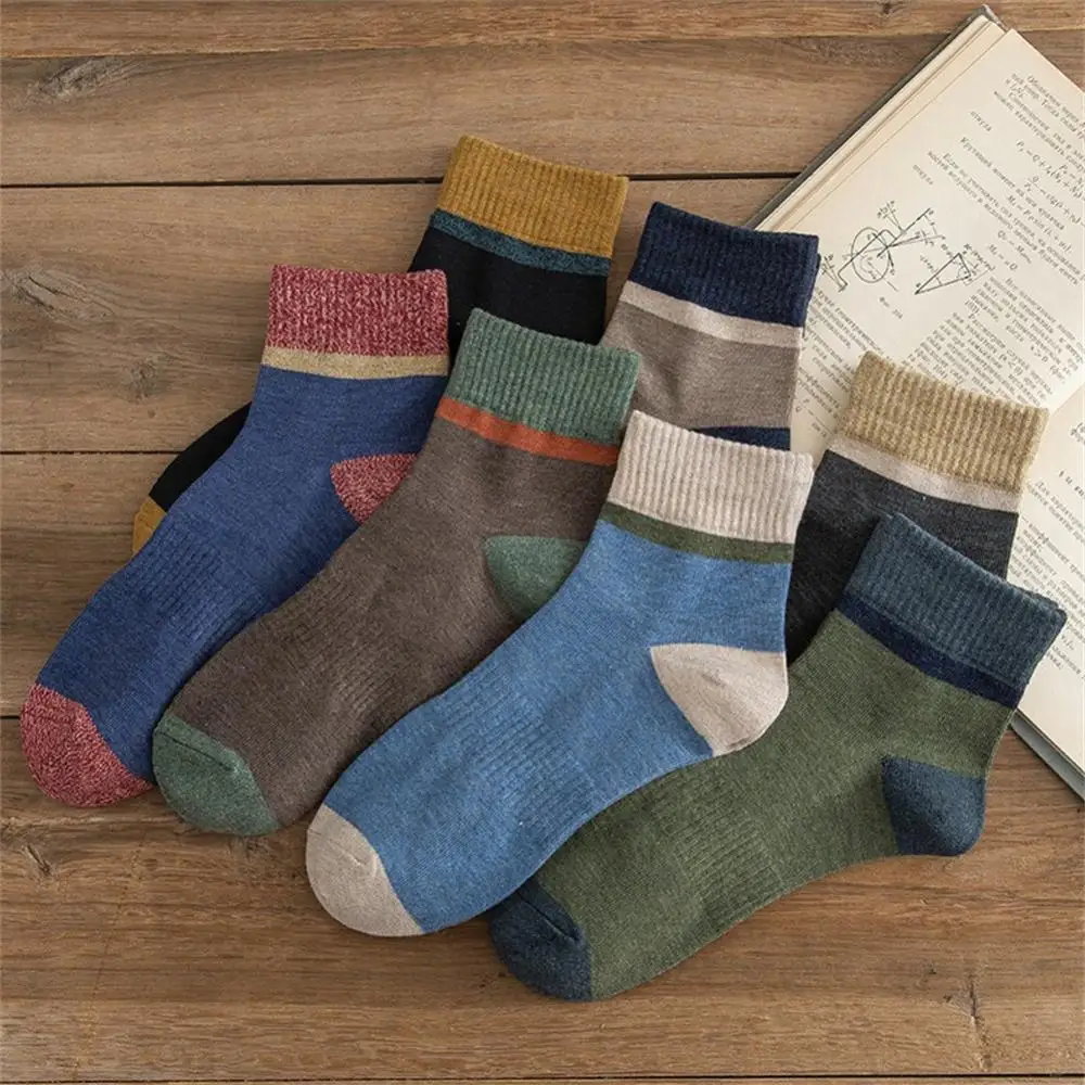 1 Pairs Men's Middle Tube Basketball Trendy Socks Sports Long Tube Socks Four Seasons High Top Cotton Socks Contrast Color
1 Pairs Men's Middle Tube Basketball Trendy Socks Sports Long Tube Socks Four Seasons High Top Cotton Socks Contrast Color