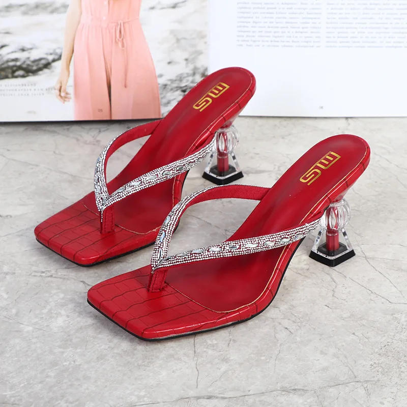 2022 Summer Flip Flops Crystal Slides Women 8cm High Heels Mules Crystal Glitter Block Low Heels Slippers Glitter Platform Shoes
2022 Summer Flip Flops Crystal Slides Women 8cm High Heels Mules Crystal Glitter Block Low Heels Slippers Glitter Platform Shoes
