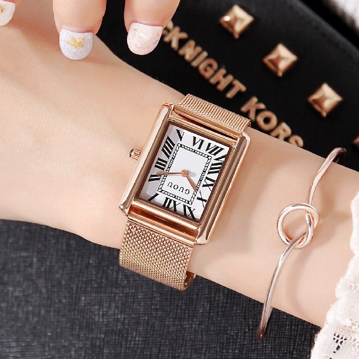 Fashion Women Watches Top Brand Luxury Wristwatch Female Simple Clock Mesh Steel Lady Quartz-watch Montre Femme Relogio Feminino
Fashion Women Watches Top Brand Luxury Wristwatch Female Simple Clock Mesh Steel Lady Quartz-watch Montre Femme Relogio Feminino