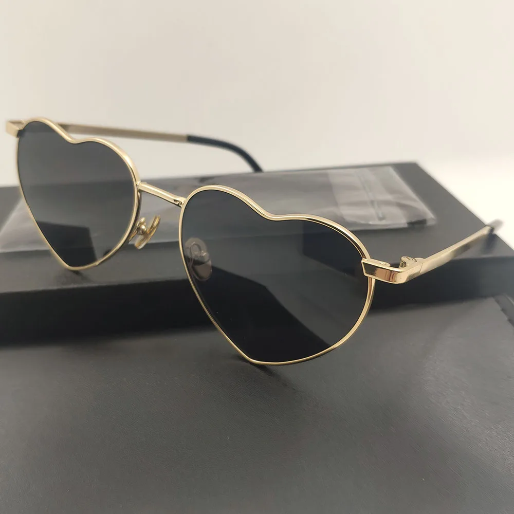 Gold Heart Sunglasses For Women Fashion Classic Ladies Party Trending Products Brand Designer New Irregular Sun Glasses UV400
Gold Heart Sunglasses For Women Fashion Classic Ladies Party Trending Products Brand Designer New Irregular Sun Glasses UV400