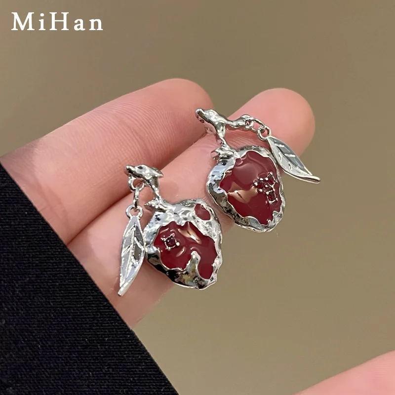 Mihan Modern Jewelry For Women Earrings 925 Silver Needle Sweet Korean Temperament Strawberry Earrings For Women Girl Wholesale
Mihan Modern Jewelry For Women Earrings 925 Silver Needle Sweet Korean Temperament Strawberry Earrings For Women Girl Wholesale