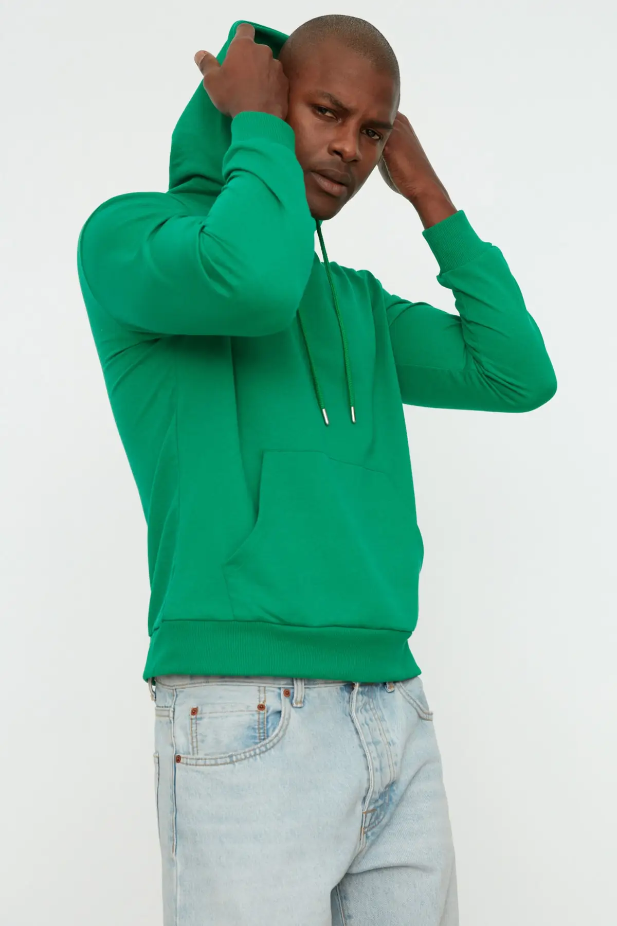 

Emerald Green men's Regular Fit Hooded Kangaroo Pocket Long Sleeve Sweatshirt TMNAW20SW0162