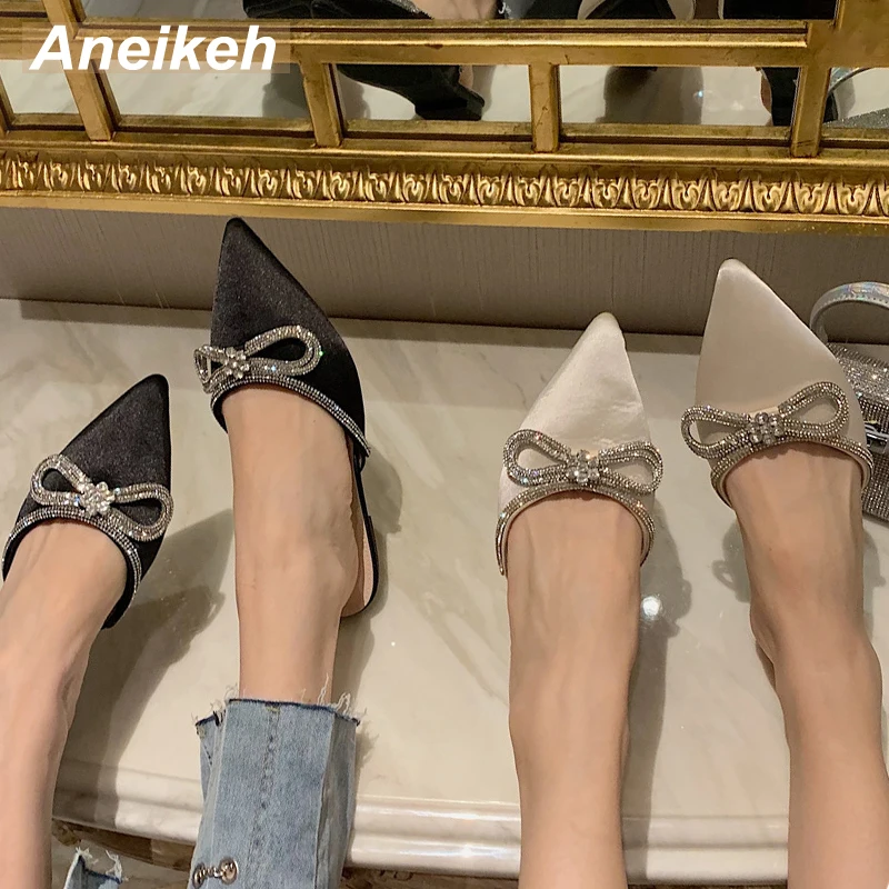 Модные женские пикантные туфли Aneikeh на высоком каблуке с острым носком, украшенные кристаллами, металлические декоративные туфли из ПВХ, ту...
Модные женские пикантные туфли Aneikeh на высоком каблуке с острым носком, украшенные кристаллами, металлические декоративные туфли из ПВХ, ту...