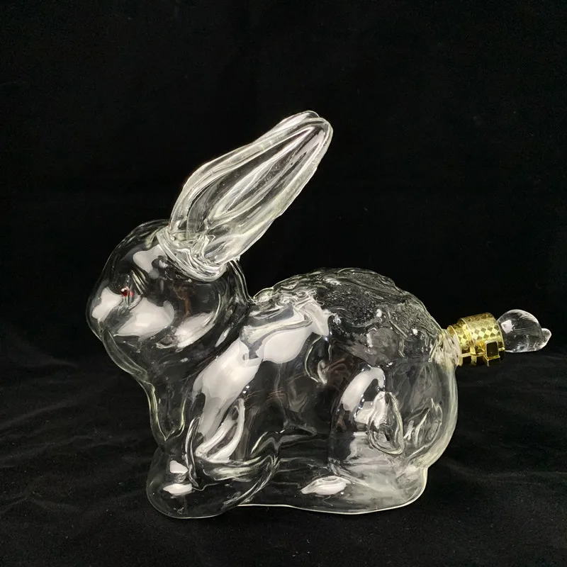 Large capacity 1000ML cute rabbite shaped design lead-free glass whiskey decanter for Liquor Scotch Bourbon
Large capacity 1000ML cute rabbite shaped design lead-free glass whiskey decanter for Liquor Scotch Bourbon