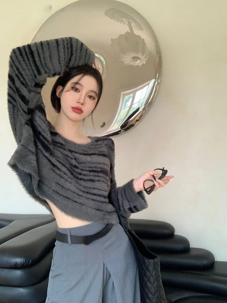 Cropped Mohair Sweater Women Fairycore Striped Vintage Pullover Tops Japanese Harajuku Y2k Aesthetics Clothes E-girl 2000s
Cropped Mohair Sweater Women Fairycore Striped Vintage Pullover Tops Japanese Harajuku Y2k Aesthetics Clothes E-girl 2000s