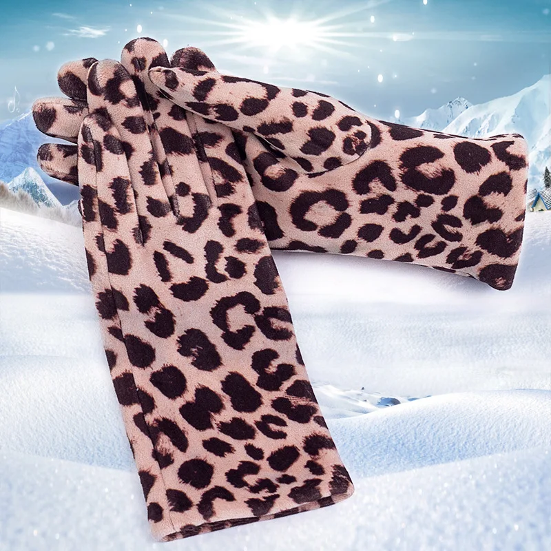 Winter ladies leopard print European and American gloves new warm plus thick flocking windproof fashion touch screen Korean cute
Winter ladies leopard print European and American gloves new warm plus thick flocking windproof fashion touch screen Korean cute