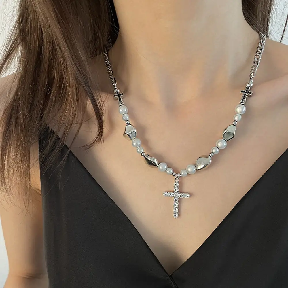 Luxury Chic Irregular Pearl Beaded Crystal Cross Pendant Necklace for Women Trendy Hip Hop Daily Party Necklace Y2K Kpop Jewelry
Luxury Chic Irregular Pearl Beaded Crystal Cross Pendant Necklace for Women Trendy Hip Hop Daily Party Necklace Y2K Kpop Jewelry