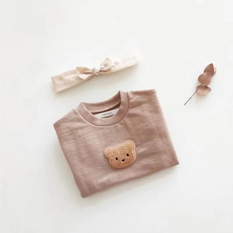 2022 Spring Autum Baby Unisex Clothes Infant Boy Cotton Hoodies Toddler Girl Embroidery Bear Long Sleeve Tops Casual Kid Outfits
2022 Spring Autum Baby Unisex Clothes Infant Boy Cotton Hoodies Toddler Girl Embroidery Bear Long Sleeve Tops Casual Kid Outfits