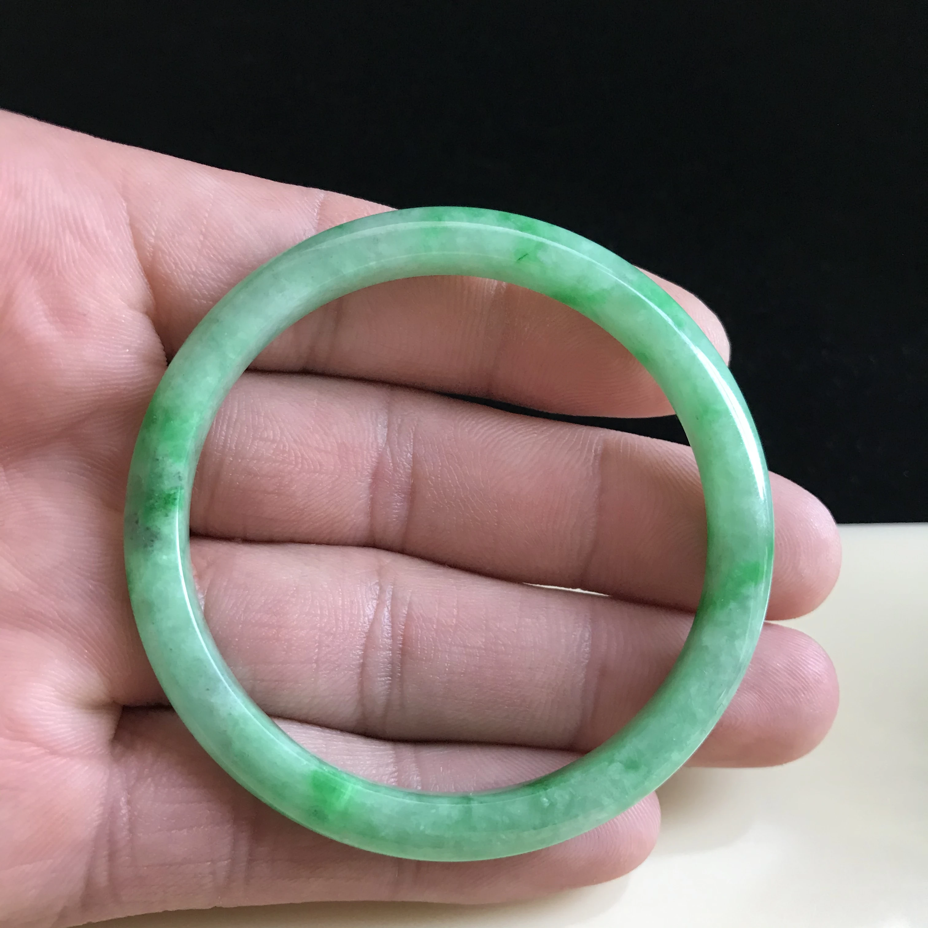 Burma 100%Genuine High-end Jadeite Bracelet Jewelry Jade Bangles For Women 56mm (With Certificate)
Burma 100%Genuine High-end Jadeite Bracelet Jewelry Jade Bangles For Women 56mm (With Certificate)