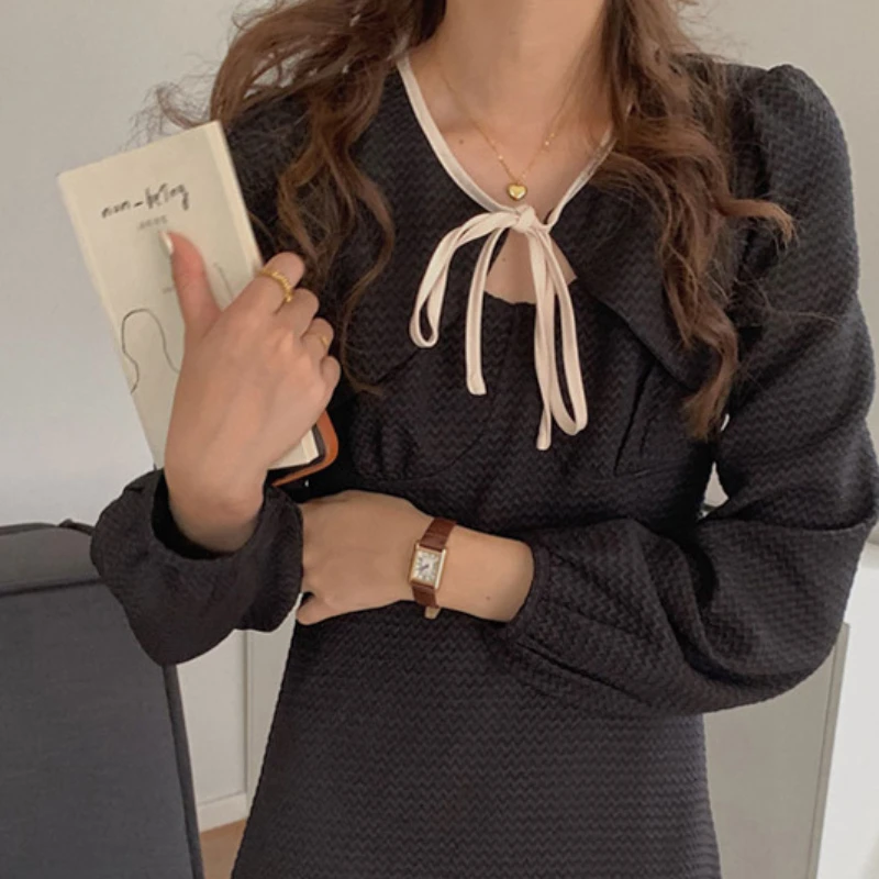 New Autumn Women Dress Retro Dresses Fashion Casual High Waist Slim Mid Length Skirt Long Sleeve Round Neck Elegent Lady Dresses
New Autumn Women Dress Retro Dresses Fashion Casual High Waist Slim Mid Length Skirt Long Sleeve Round Neck Elegent Lady Dresses