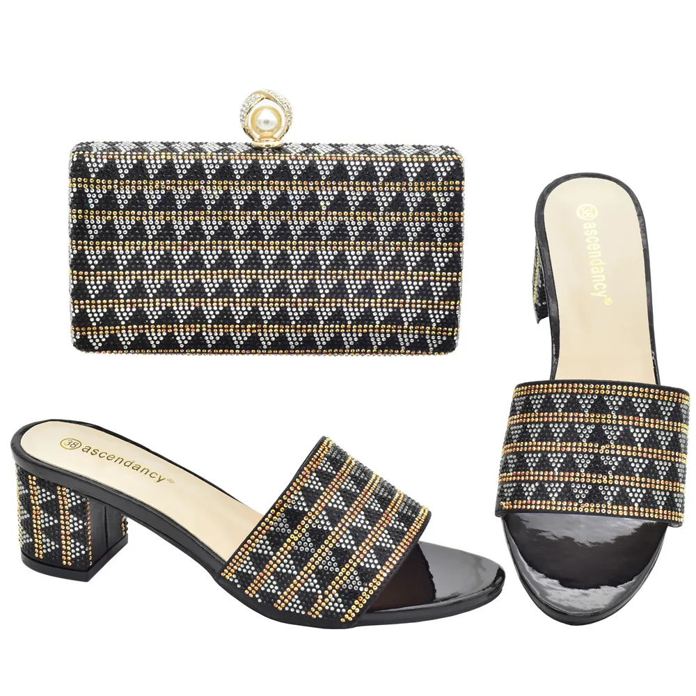 Shoes and Bag Set African Sets Black Color Women Shoes and Bags Set In Italy Ladies Matching Shoe and Bag for African Parties
Shoes and Bag Set African Sets Black Color Women Shoes and Bags Set In Italy Ladies Matching Shoe and Bag for African Parties
