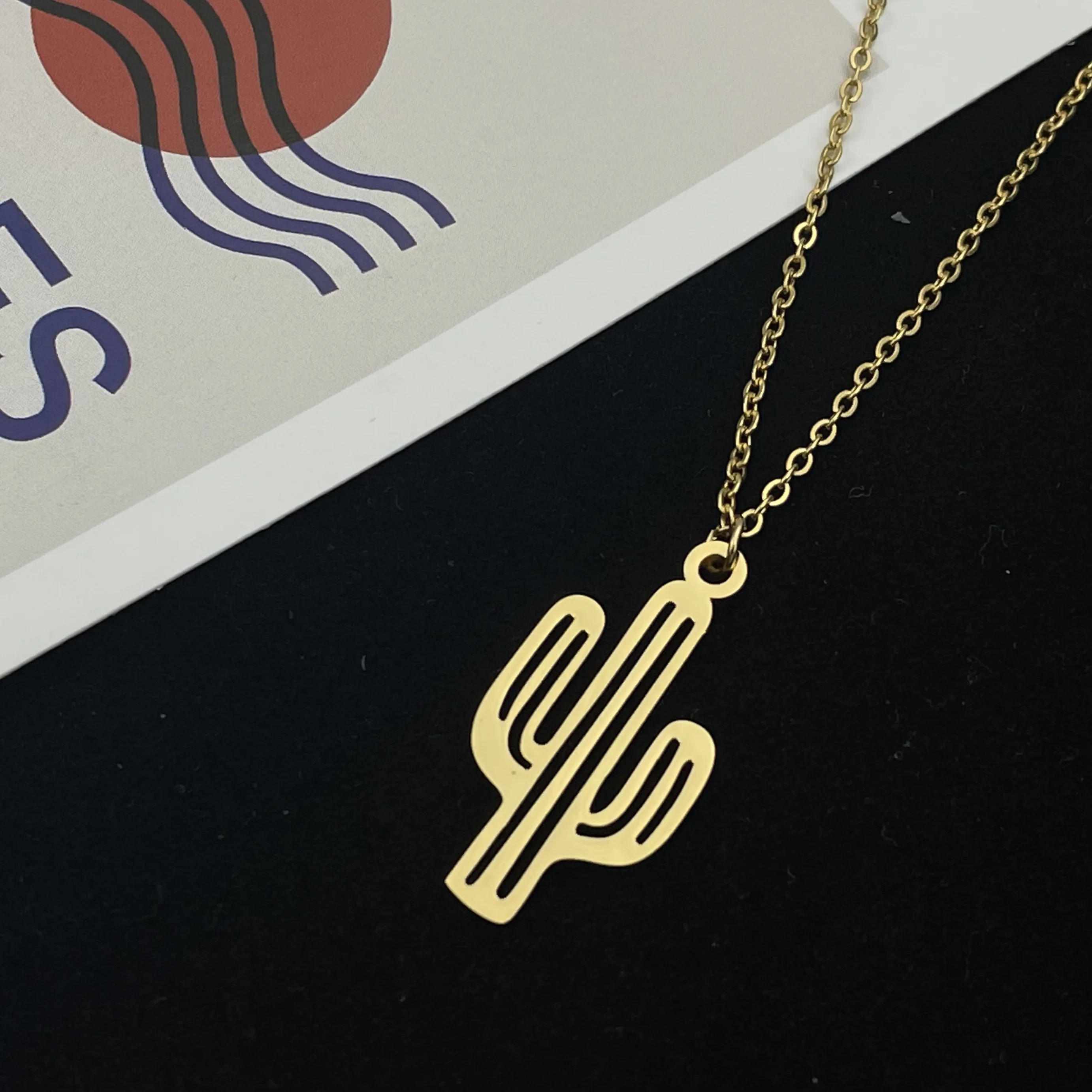 Gold Cross Chain Stainless Steel Universal Pendant for Men and Women Charm Geometry Cactus Jewelry Factory Wholesale
Gold Cross Chain Stainless Steel Universal Pendant for Men and Women Charm Geometry Cactus Jewelry Factory Wholesale