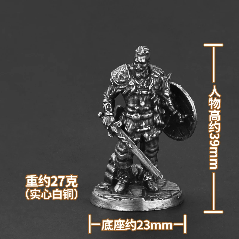 Миниатюрная медная статуя воина викингов
Миниатюрная медная статуя воина викингов