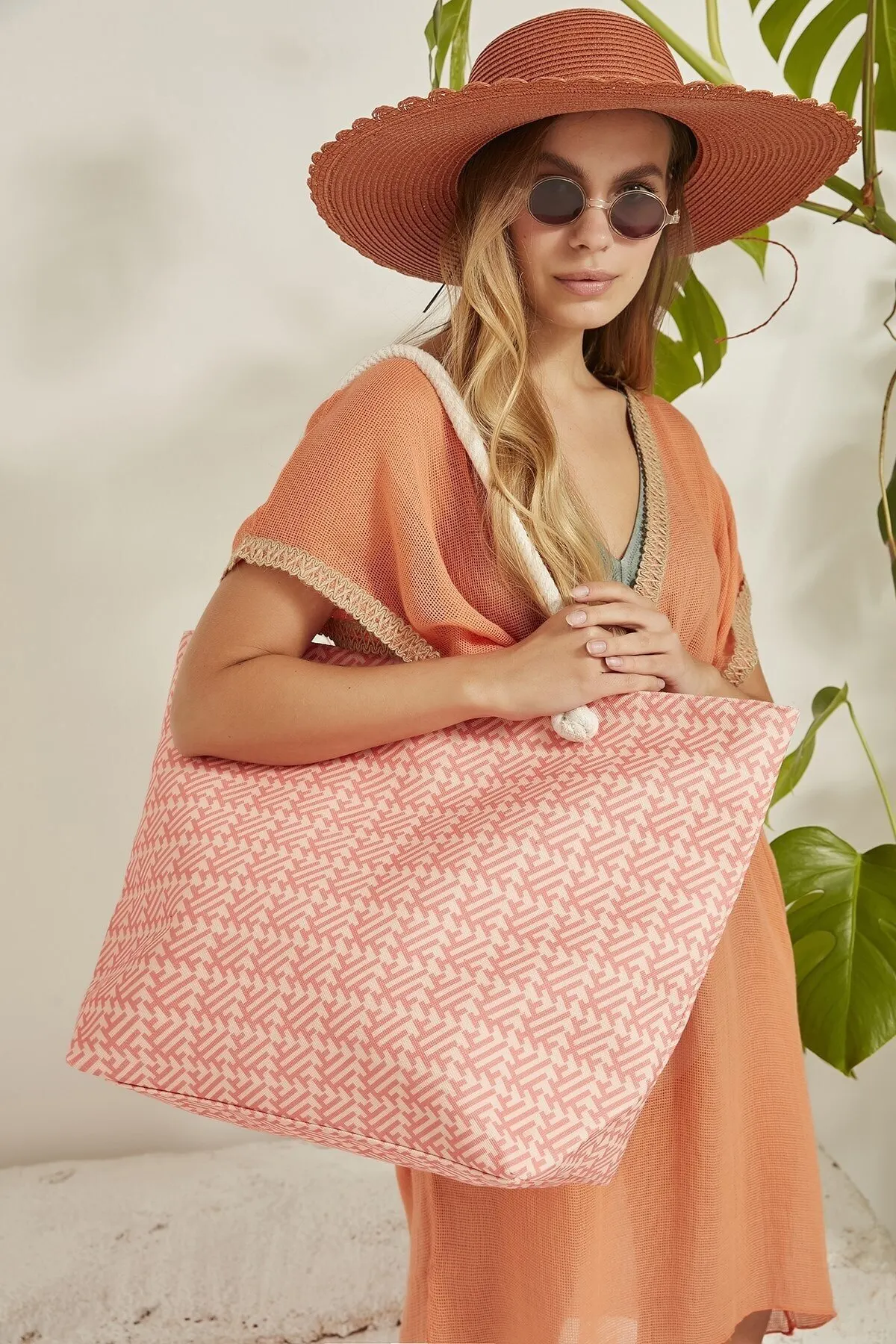 Женская пляжная сумка-тоут, Модный летний вместительный топ на плечо с рисунком
Женская пляжная сумка-тоут, Модный летний вместительный топ на плечо с рисунком