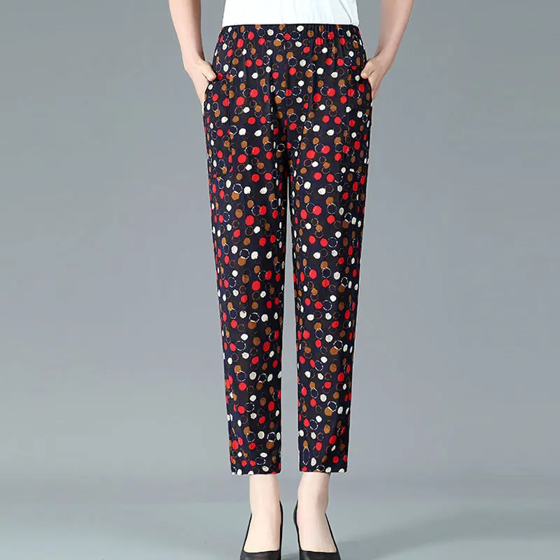 Women 2022 Summer New Elastic Waist Mother's Pants Female Ice Silk Thin Print Pants Ladies Middle-aged Straight Trousers E151
Women 2022 Summer New Elastic Waist Mother's Pants Female Ice Silk Thin Print Pants Ladies Middle-aged Straight Trousers E151