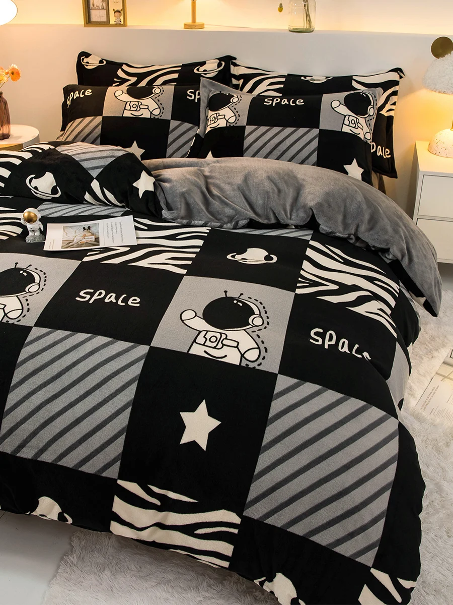 Coral Four-Piece Winter Double-Sided Milk Fleece FL Quilt Cover Flannel Bed Sheet Three-Piece Set
Coral Four-Piece Winter Double-Sided Milk Fleece FL Quilt Cover Flannel Bed Sheet Three-Piece Set