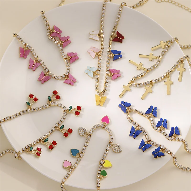 New Butterfly Heart Pendant Choker Necklace Rhinestone Chain ExquisiteClavicle Necklace for women Fashion Jewelry
New Butterfly Heart Pendant Choker Necklace Rhinestone Chain ExquisiteClavicle Necklace for women Fashion Jewelry
