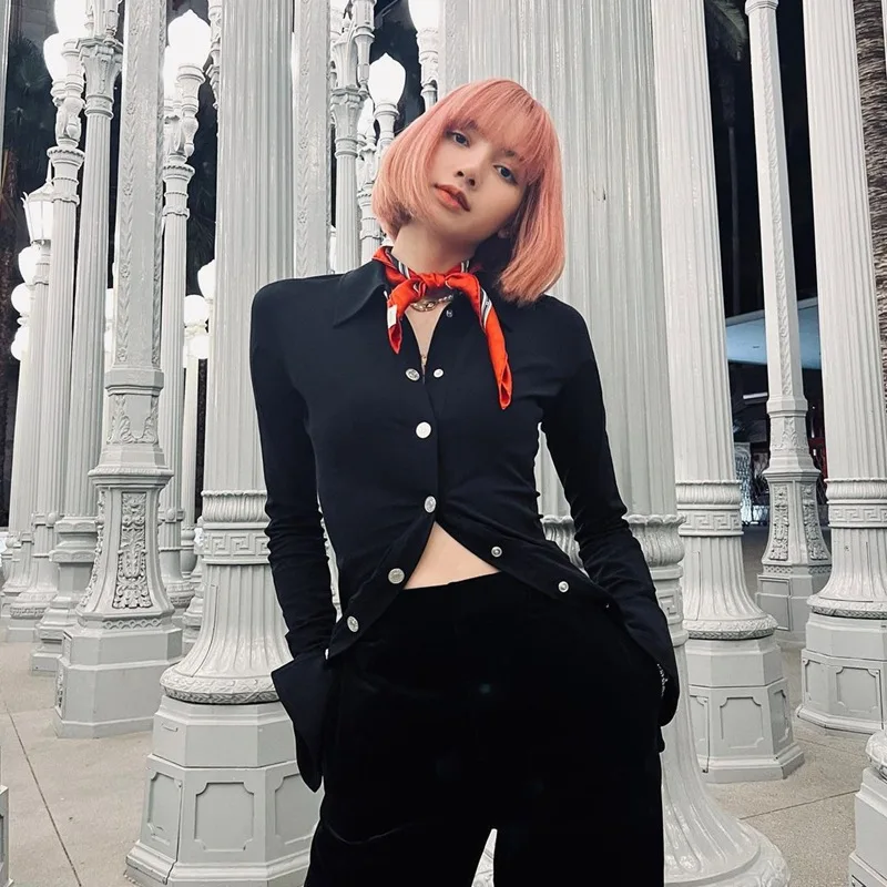 Офисные винтажные женские рубашки Kpop в Корейском стиле Лиза, рубашки средней длины с длинным рукавом, однобортные Топы оверсайз, женские свободные повседневные блузки с лацканами
Офисные винтажные женские рубашки Kpop в Корейском стиле Лиза, рубашки средней длины с длинным рукавом, однобортные Топы оверсайз, женские свободные повседневные блузки с лацканами