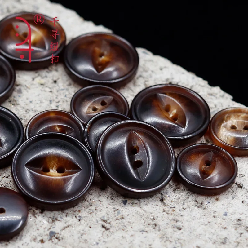 5PC Natural Horns Brown Round Fisheye Horse Eye 2-holes Flatback Button Unique Sewing Craft Sweater Coat Scrapbook Jewelry Decor
5PC Natural Horns Brown Round Fisheye Horse Eye 2-holes Flatback Button Unique Sewing Craft Sweater Coat Scrapbook Jewelry Decor