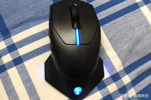 ALIENWARE AW610M 2.4G Wireless Wired Mouse Rock Black RGB Light High-end Game Esports Mouse 16000DPI
ALIENWARE AW610M 2.4G Wireless Wired Mouse Rock Black RGB Light High-end Game Esports Mouse 16000DPI