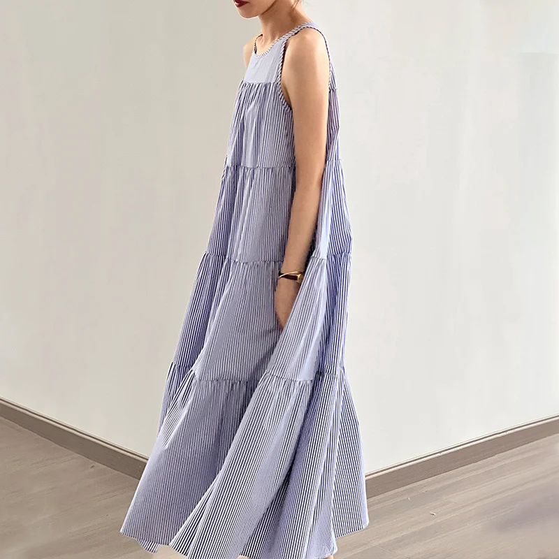2023 Summer New Women's Long Dress Mid Length Loose Blue Stripe Sleeveless Design Pleated Big Swing Elegant Korean Fashion 80780 
2023 Summer New Women's Long Dress Mid Length Loose Blue Stripe Sleeveless Design Pleated Big Swing Elegant Korean Fashion 80780