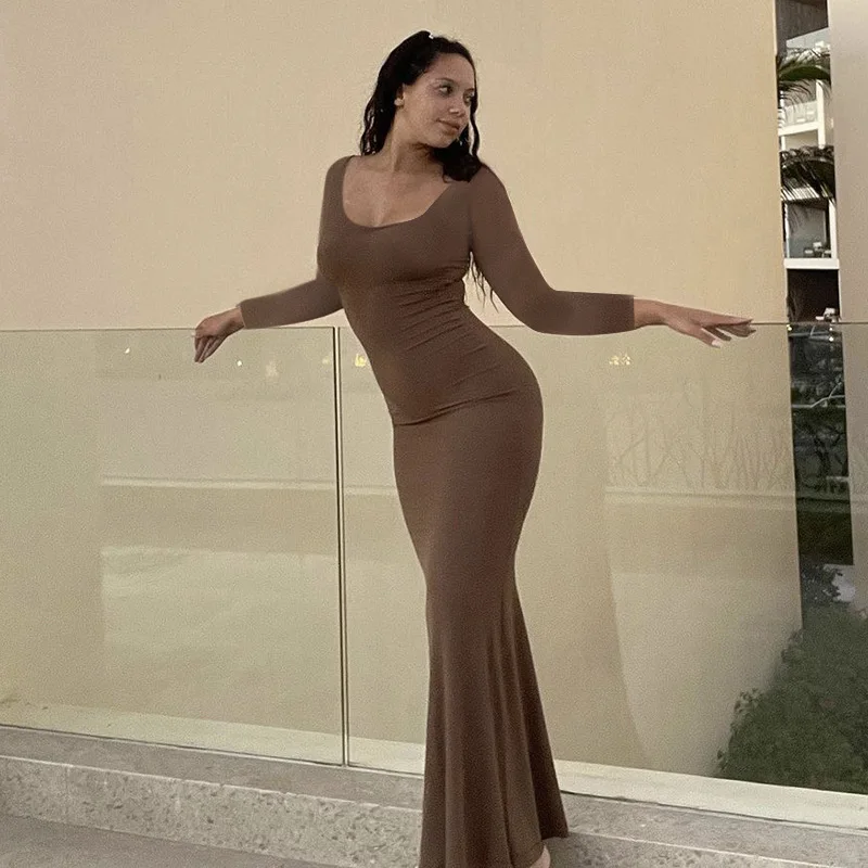 Satin Slip Sleeveless Backless Slim Sexy Maxi Dress 2022 Spring Women Party Y2K Concise Bodycon Elegant Clothes
Satin Slip Sleeveless Backless Slim Sexy Maxi Dress 2022 Spring Women Party Y2K Concise Bodycon Elegant Clothes