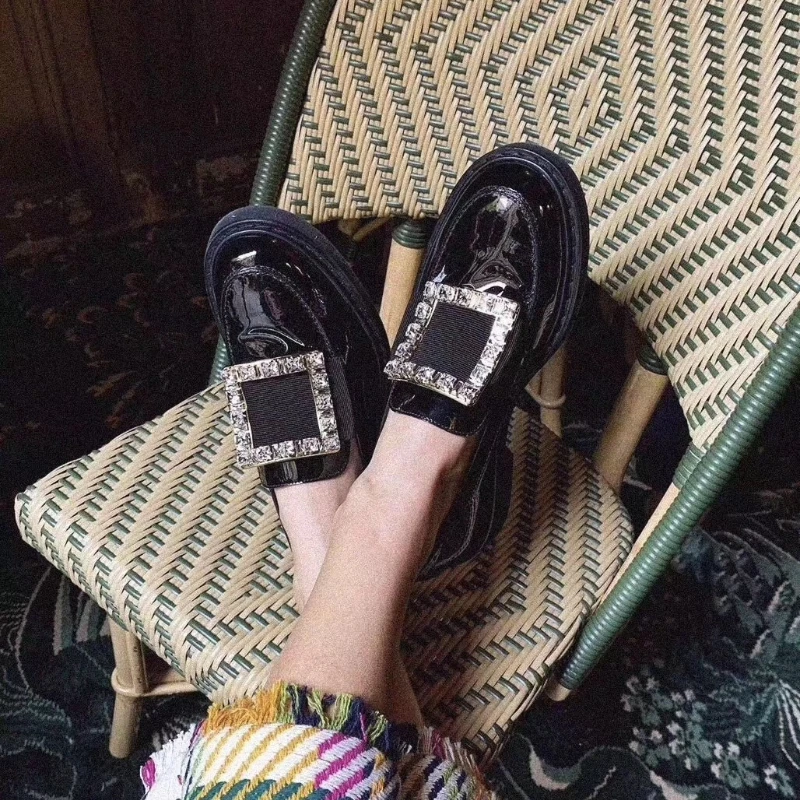 Loafers Women's 2022 Spring and Autumn New Thick Bottom British Style Small Leather Shoes Rhinestone Flat Shoes
Loafers Women's 2022 Spring and Autumn New Thick Bottom British Style Small Leather Shoes Rhinestone Flat Shoes