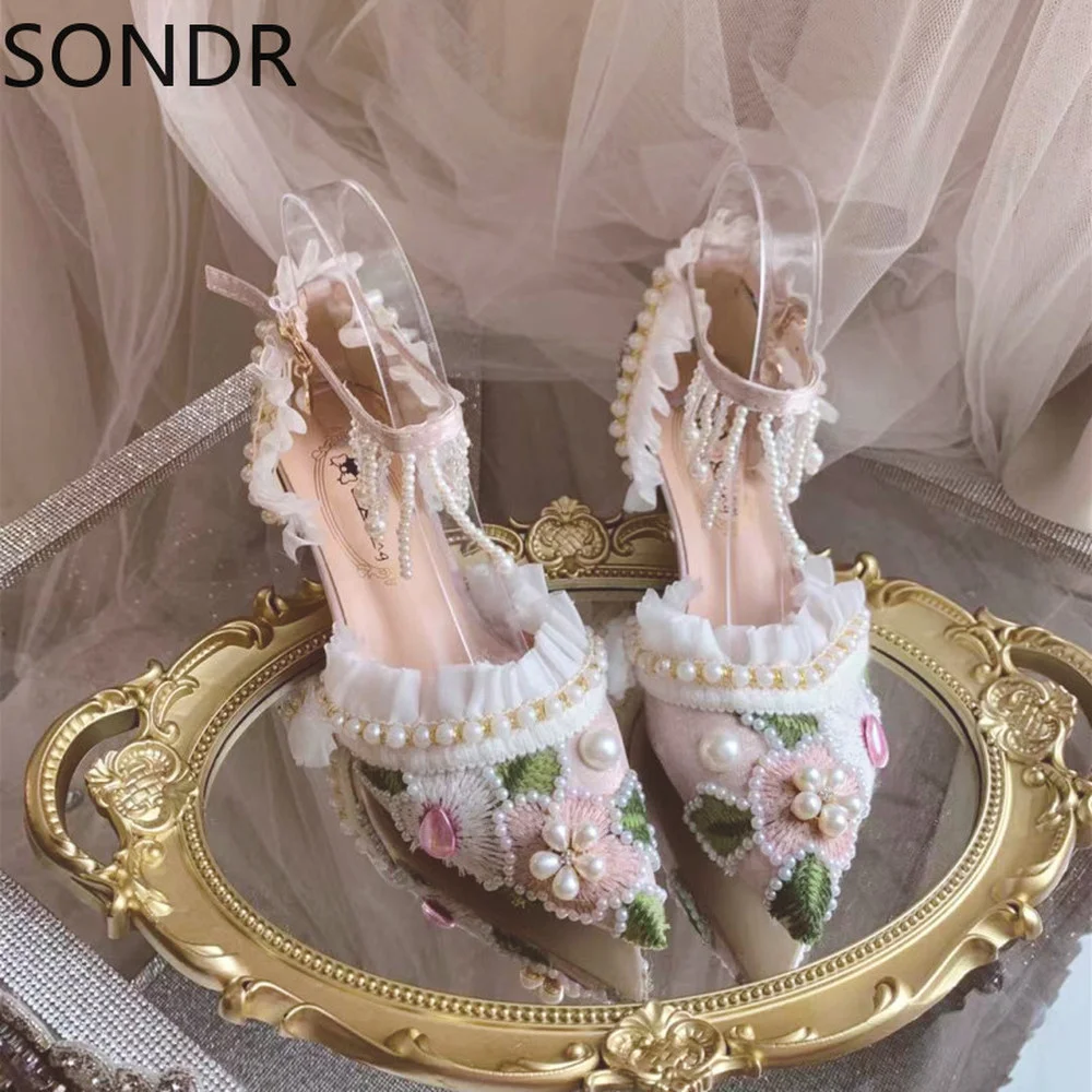 Womens Embroidery Rhinestones Crystal Stilettos High Heel Pumps Pearls Tassels Lace Wedding Bridal DIY Shoes Ladies
Womens Embroidery Rhinestones Crystal Stilettos High Heel Pumps Pearls Tassels Lace Wedding Bridal DIY Shoes Ladies
