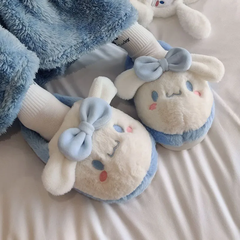 Sanrio Cinnamoroll Home Fuzzy Slipper Y2K Women Winter Contton Warm Plush Non Slip Grip Indoor Fluffy Kawaii Embroidery Shoes
Sanrio Cinnamoroll Home Fuzzy Slipper Y2K Women Winter Contton Warm Plush Non Slip Grip Indoor Fluffy Kawaii Embroidery Shoes