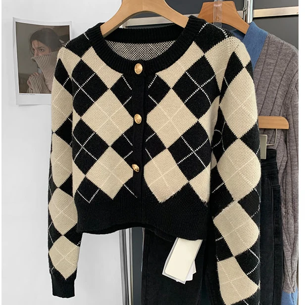 Women 2023 Autumn Winter Retro Short Knit Cardigan Female Plaid Round Neck Outerwear Ladies Long Sleeve Sweater Jackets A387
Women 2023 Autumn Winter Retro Short Knit Cardigan Female Plaid Round Neck Outerwear Ladies Long Sleeve Sweater Jackets A387