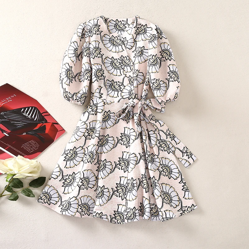 MIUXIMAO 2022 High Quality Spring&Summer Elegant Dress Short Sleeve Jacquard Print Fashion Casual Mini Dress Women Vestides
MIUXIMAO 2022 High Quality Spring&Summer Elegant Dress Short Sleeve Jacquard Print Fashion Casual Mini Dress Women Vestides