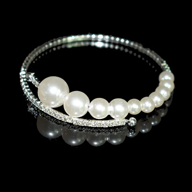Luxury Simple pearl rhinestone bracelet for women Korean style open pearl jewelry jewelry for women
Luxury Simple pearl rhinestone bracelet for women Korean style open pearl jewelry jewelry for women