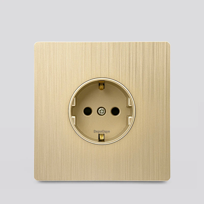 Розеточная панель с выключателем, матовое золото
Розеточная панель с выключателем, матовое золото