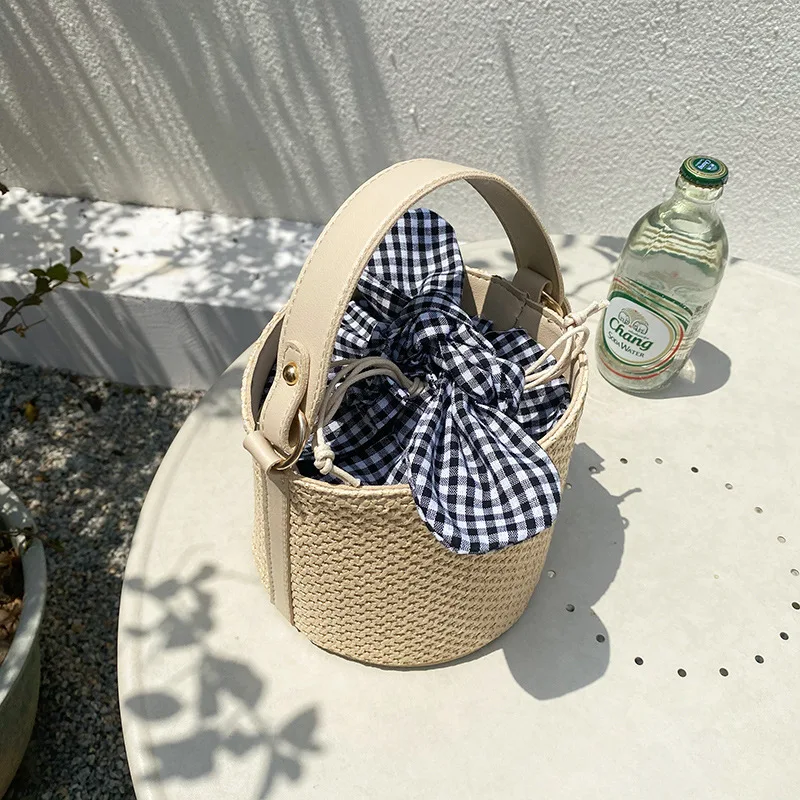 Bohemian Fake Grass Straw Bag Bucket Summer Travel Beach Bag Women's Handbag Knitting Hollow Silk Scarf Decorative Drawstring
Bohemian Fake Grass Straw Bag Bucket Summer Travel Beach Bag Women's Handbag Knitting Hollow Silk Scarf Decorative Drawstring