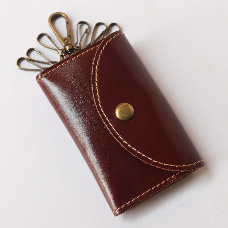 Сумка для ключей AETOO Мужская/женская из кожи Крейзи Хорс, кожаный мини-брелок с пряжкой в стиле ретро, корова, молодежная модная в западном ст... 
Сумка для ключей AETOO Мужская/женская из кожи Крейзи Хорс, кожаный мини-брелок с пряжкой в стиле ретро, корова, молодежная модная в западном ст...