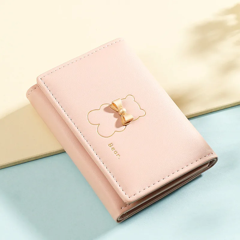 Korea Cute Bear Standard Short Wallet For Women PU Leather Girls Coin Purse Key Wallet For Female Daily Clutch Purses Wholesale 
Korea Cute Bear Standard Short Wallet For Women PU Leather Girls Coin Purse Key Wallet For Female Daily Clutch Purses Wholesale