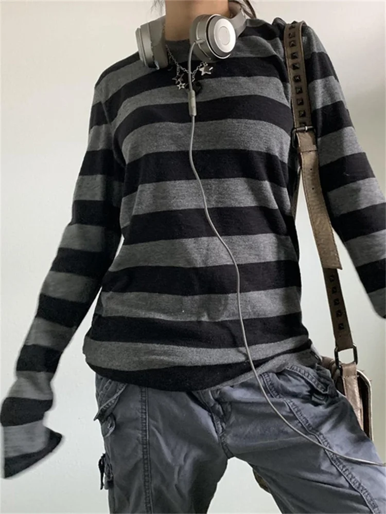 CHRONSTYLE Autumn Casual Long Sleeve Pullovers Tops Harajuku Grunge Striped Vintage Women Y2K Aesthetic Retro Loose Sweatshirts 
CHRONSTYLE Autumn Casual Long Sleeve Pullovers Tops Harajuku Grunge Striped Vintage Women Y2K Aesthetic Retro Loose Sweatshirts