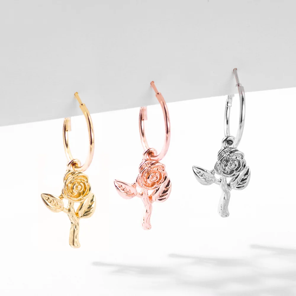 Simple Vintage Gold Color Rose-shaped Earrings Hoop Earrings for Women Fashion Metal Punk Irregular Designer Earrings
Simple Vintage Gold Color Rose-shaped Earrings Hoop Earrings for Women Fashion Metal Punk Irregular Designer Earrings