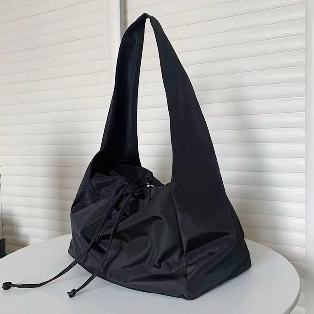 Women Bag New Black Nylon Bucket Bag Fashion Solid Zipper Soft Shoulder Bag Purses and Handbags Luxury Designer Black Tote Bag
Women Bag New Black Nylon Bucket Bag Fashion Solid Zipper Soft Shoulder Bag Purses and Handbags Luxury Designer Black Tote Bag