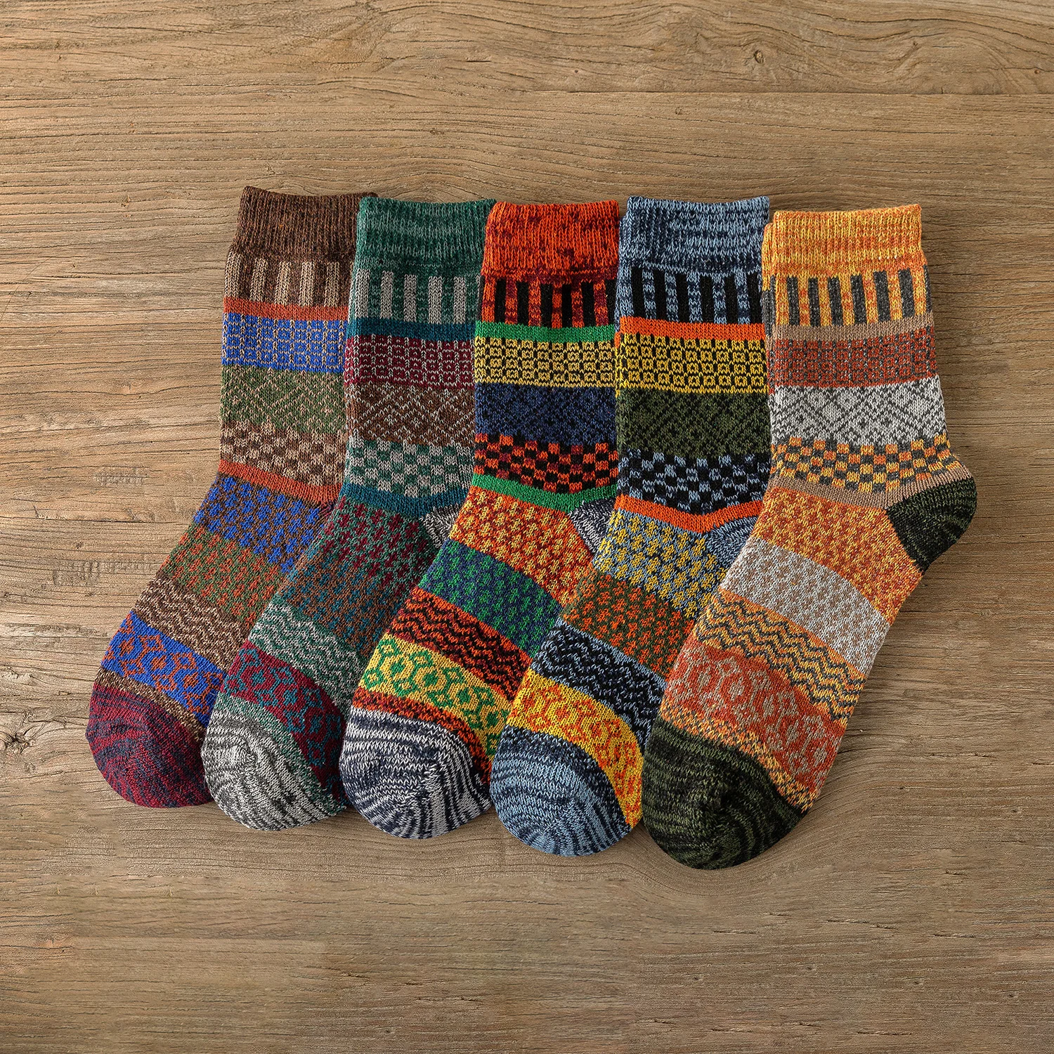 Hot New Witner Socks Man Socks Thick Warm Wool Socks Retro Style High Quality 5 Pairs Set Women Socks Couple Models Free Size
Hot New Witner Socks Man Socks Thick Warm Wool Socks Retro Style High Quality 5 Pairs Set Women Socks Couple Models Free Size