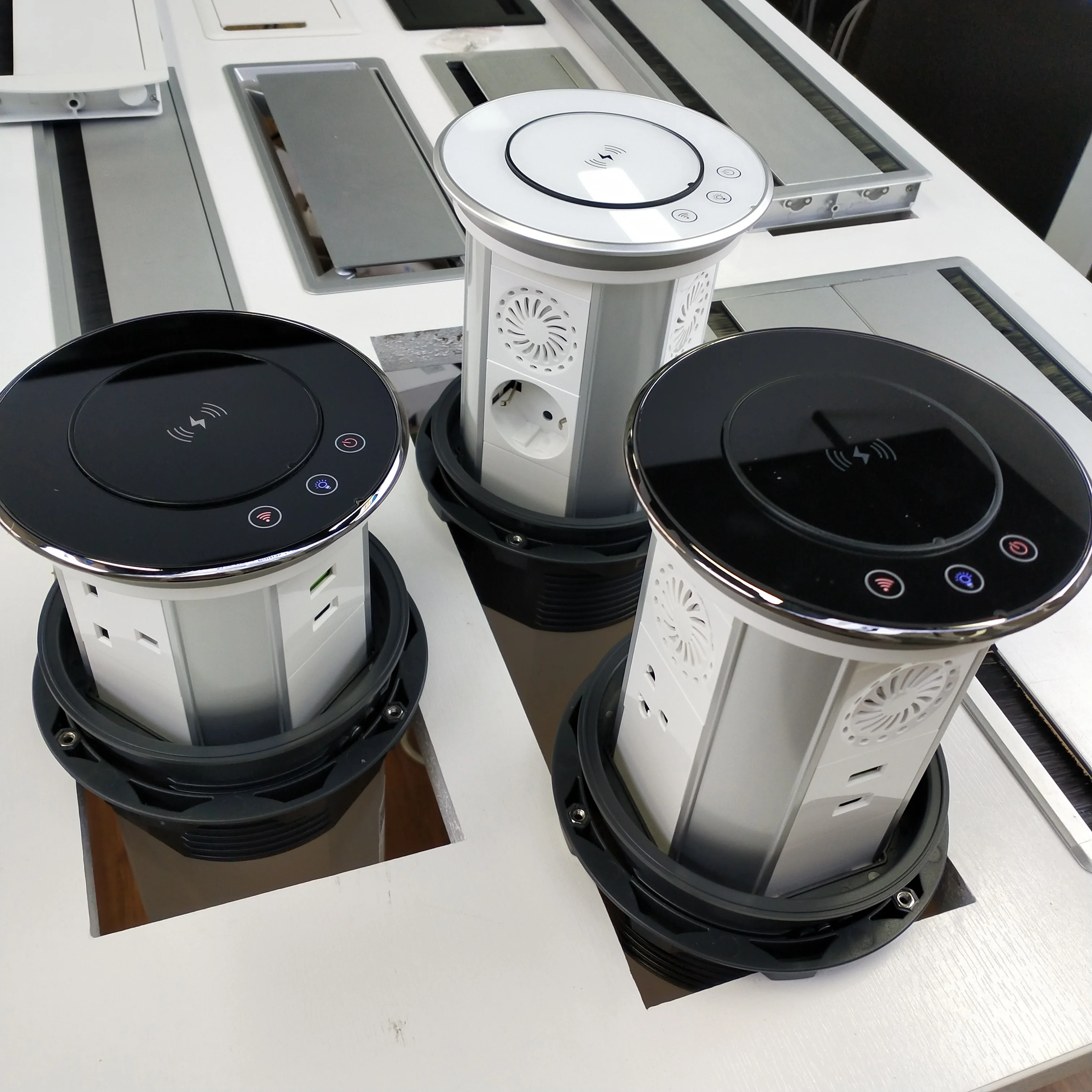 Waterproof wifi smart app motorized lifting pop up tower kitchen Counter top wireless charging socket with LED light speaker
Waterproof wifi smart app motorized lifting pop up tower kitchen Counter top wireless charging socket with LED light speaker
