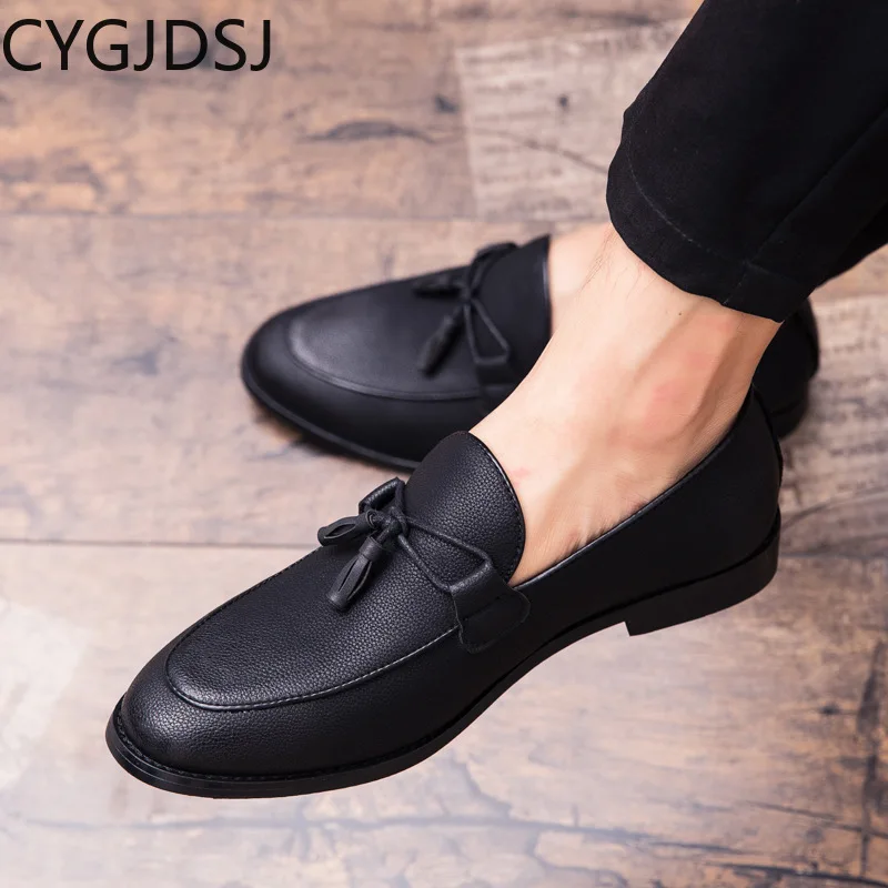 Casuales Oxford Shoes Slip on Shoes Men Wedding Dress Loafers Luxury Men Casuales Italiano Dress Shoes for Men Zapatos De Hombre
Casuales Oxford Shoes Slip on Shoes Men Wedding Dress Loafers Luxury Men Casuales Italiano Dress Shoes for Men Zapatos De Hombre