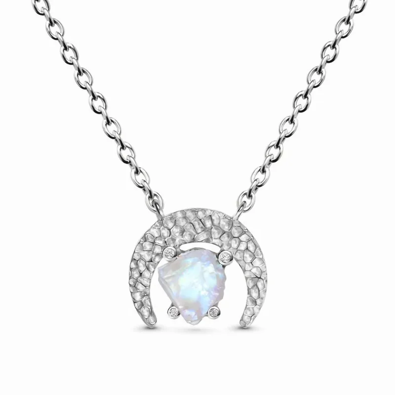 European and American retro S925 sterling silver half-circle inlaid moonstone pendant necklace women's jewelry
European and American retro S925 sterling silver half-circle inlaid moonstone pendant necklace women's jewelry