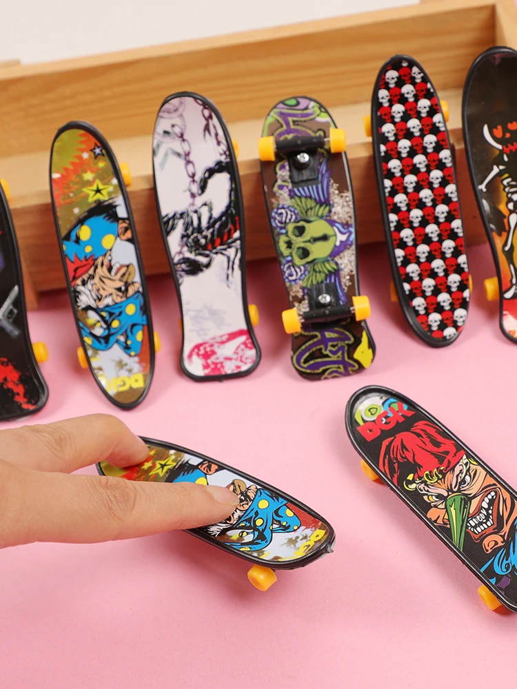 10Pcs Plastic Finger Skateboard Game Toys For Kids Birthday Party Favors Christmas Gift Pinata Fillers Boy Girls Guest Gifts
10Pcs Plastic Finger Skateboard Game Toys For Kids Birthday Party Favors Christmas Gift Pinata Fillers Boy Girls Guest Gifts