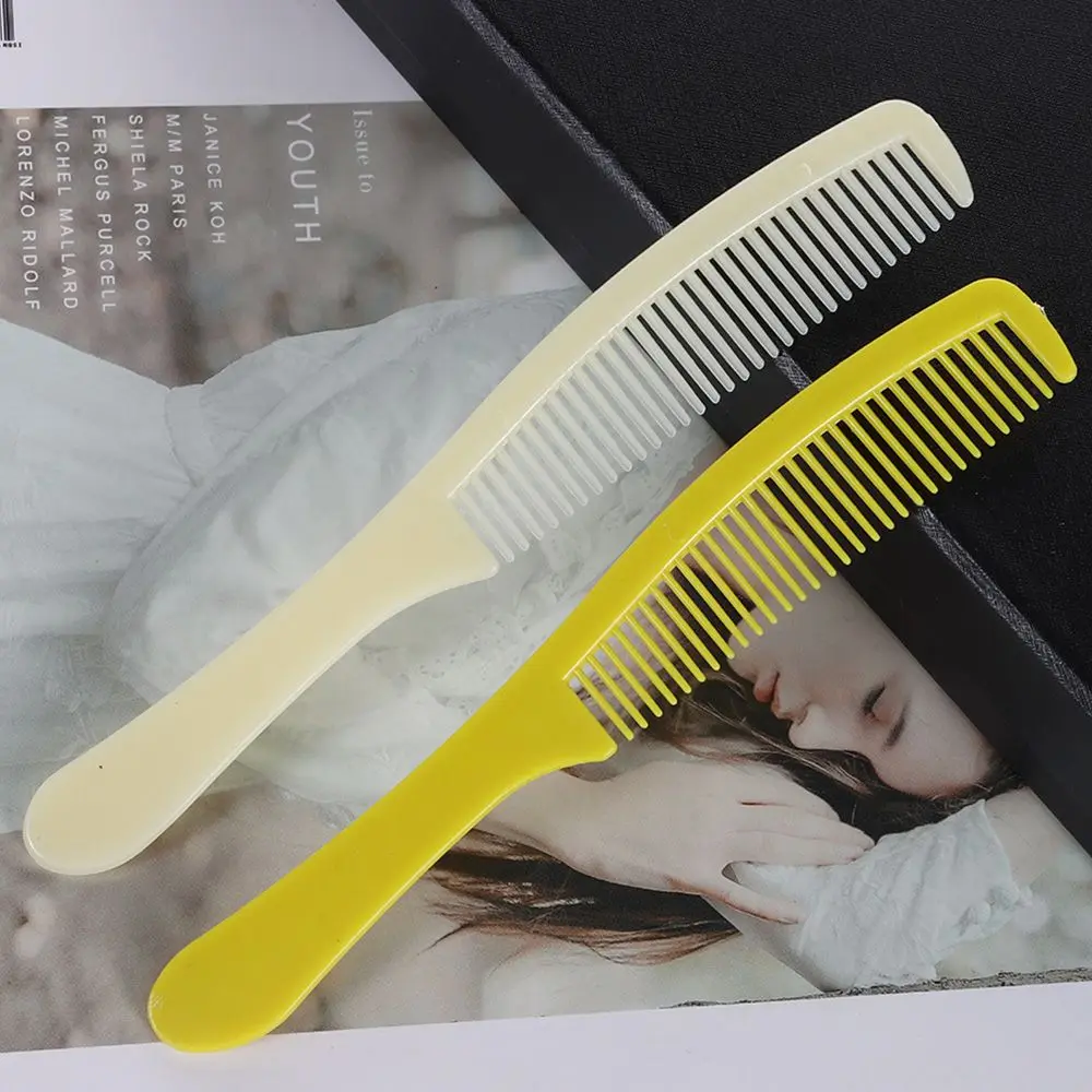 20Pcs HOT Useful Hair Tools School Plastic Disposable Comb Styling Combs Hotel Supplies
20Pcs HOT Useful Hair Tools School Plastic Disposable Comb Styling Combs Hotel Supplies