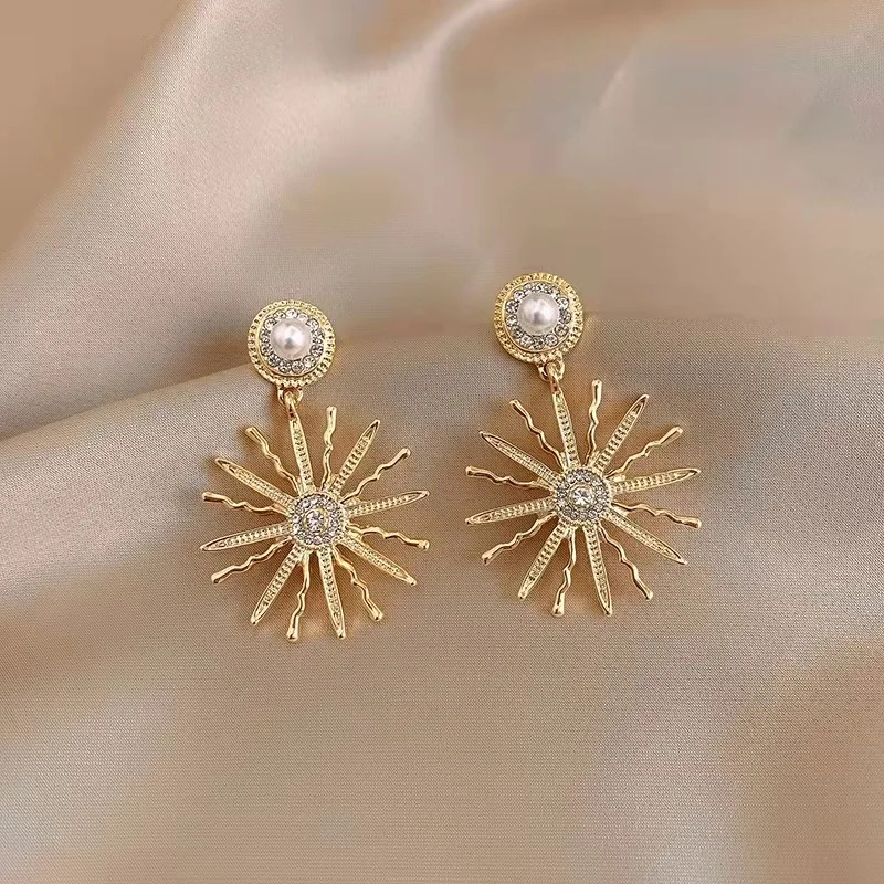 New Exaggerated Long Drop Earrings for Women Big Pearl Round Dangle Earring Sun Gold Color Earings Brinco Female Fashion Jewelry
New Exaggerated Long Drop Earrings for Women Big Pearl Round Dangle Earring Sun Gold Color Earings Brinco Female Fashion Jewelry