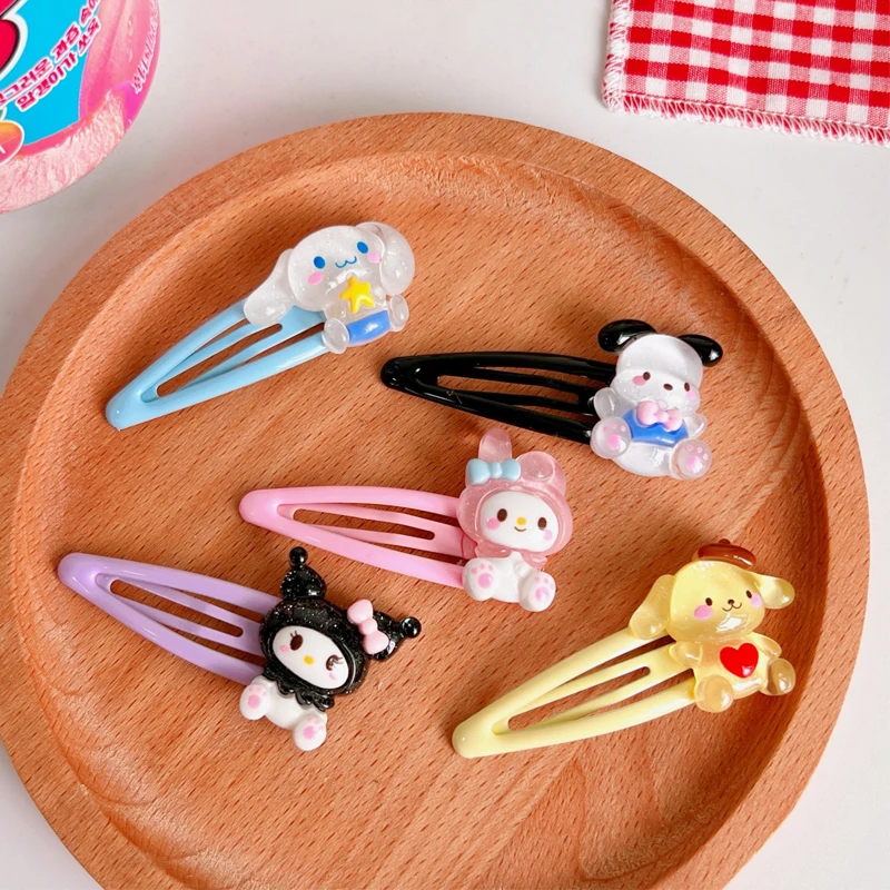 Заколки Sanrios в стиле аниме Melody Cinnamoroll Kuromi для женщин и девушек, милые заколки для волос, заколки, скользящие заколки, модные аксессуары для во...
Заколки Sanrios в стиле аниме Melody Cinnamoroll Kuromi для женщин и девушек, милые заколки для волос, заколки, скользящие заколки, модные аксессуары для во...